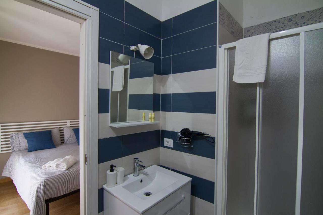 Bed and Breakfast Le Stanze Di Adele LʼAquila Exterior foto